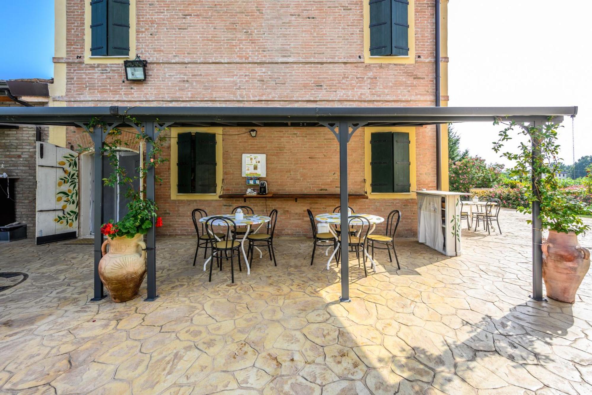 Bed and Breakfast La Casa Di Valeria - Modena Exterior foto